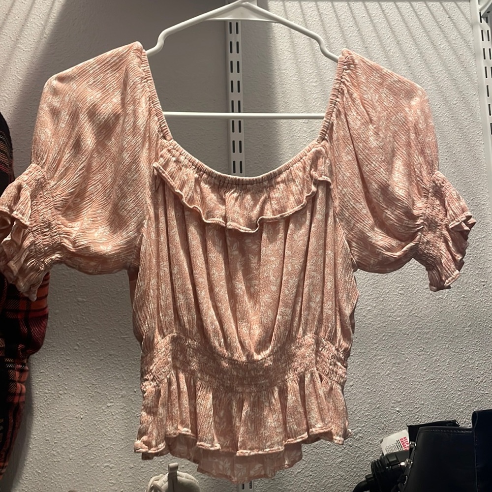 Cute crop top would wear if it was my style!!